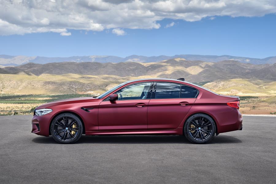  BMW M5 First Edition (F90) 2018 года  (WW) (фото 6 из 27)